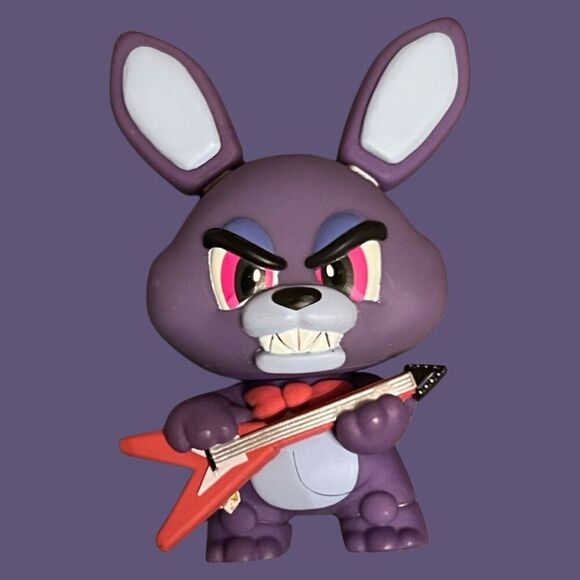 FNAF Glamtock Freddy Backpack Clip & Funko 2015 Mystery Bonnie Guitar Figures B1 - Picture 2 of 6